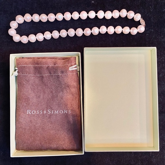 18” CLASSIC PEARL NECKLACE 10.5-11.5 SILVER HOOK - Picture 4 of 8